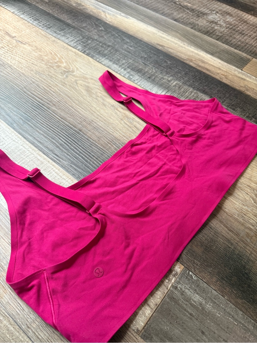 🍋 Lululemon Hot Pink Sports Bra with Adjustable Straps